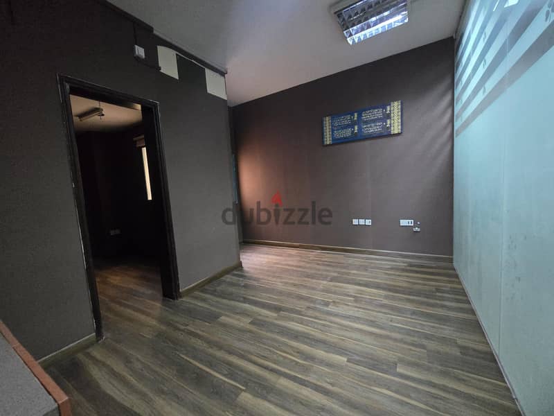 Administration Villa – Prime Location 10