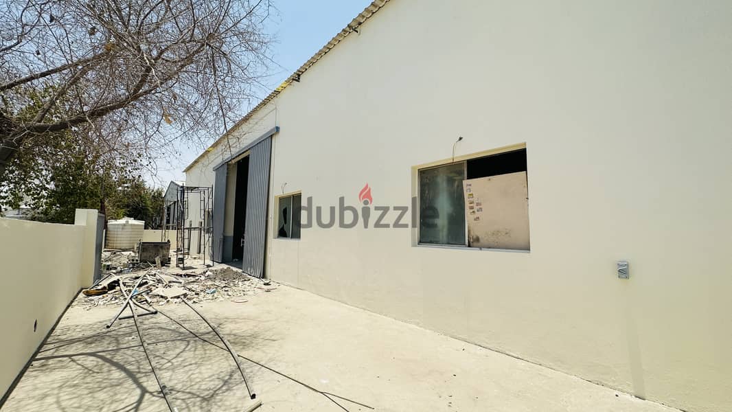 1000 Garage with 10 Room For Rent 3