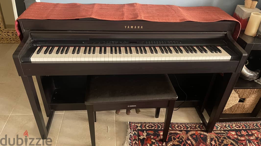 Yamaha piano in Excellent condition 2