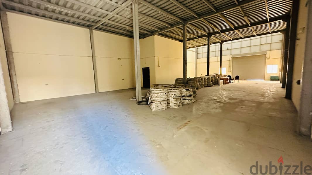 600 Store with 12 Room in Doha industrial area 3