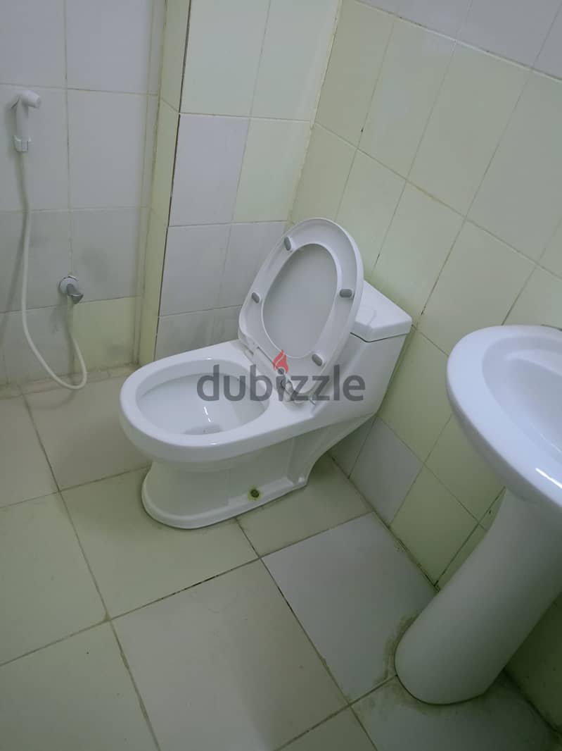 Available studio room for rent in Old Airport- Single lady 3
