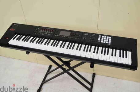 Roland FA-08 Music Workstation