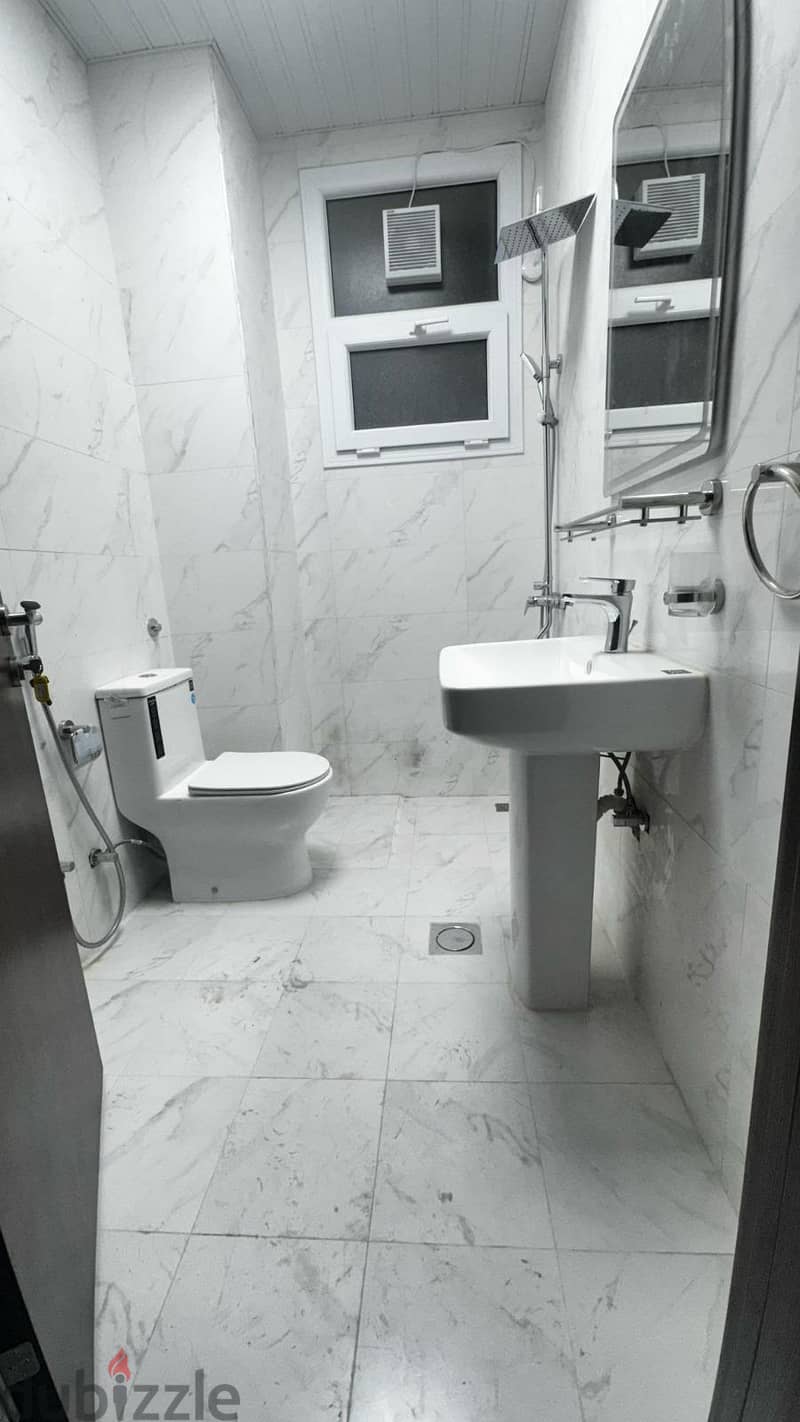 4-BEDROOMS Apartment Available For EXECUTIVE BACHELORS In OLD AIRPORT 3