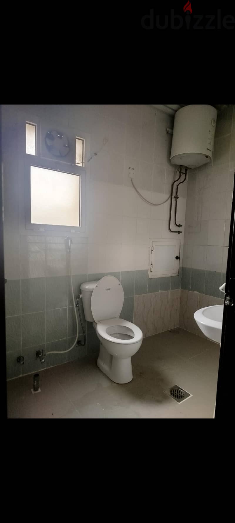 EX-BACHELORS 3-BHK Beautiful Flat Apartment Available In NAJMA 6