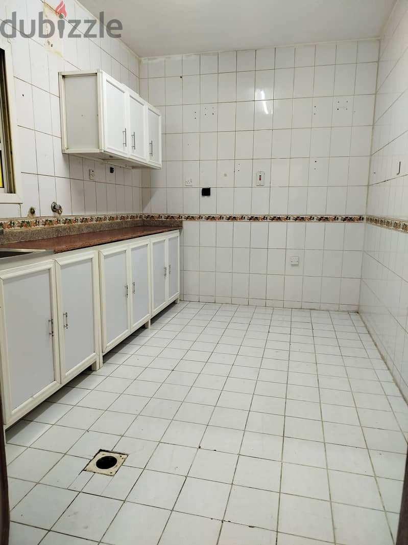 3-BHK Spacious Family Apartment Available In OLD AIRPORT/ Matar Qadeem 3
