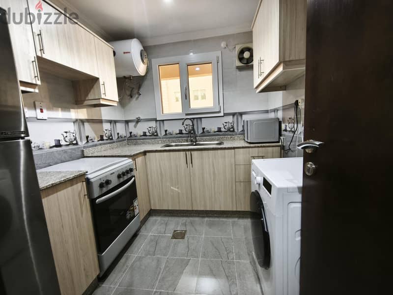 Spacious 2 BHK Fully Furnished Near Metro station 7