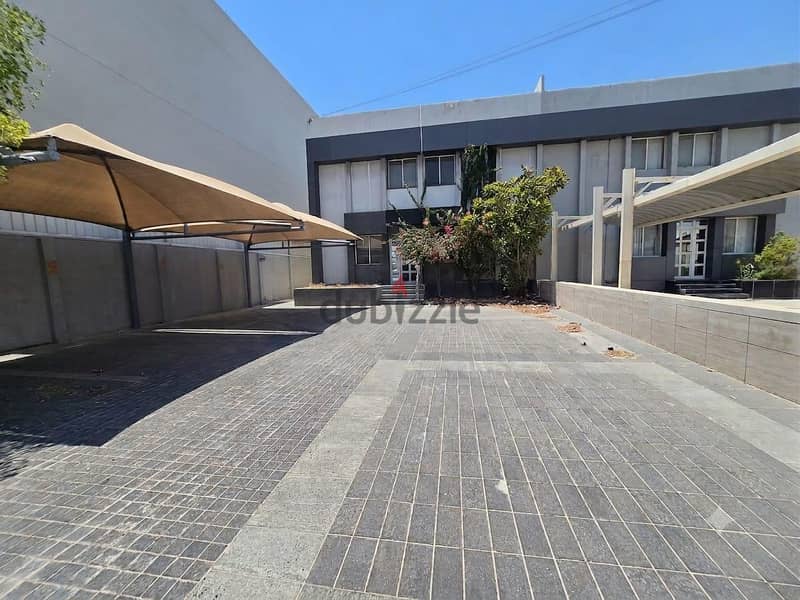 Commercial Villa – Prime Location Maamoura 1