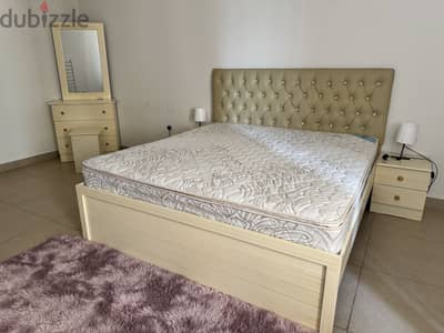 King Bedroom Set (180 cm) + Mattress