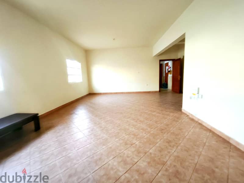Big Size 2 BHK Old Airport Area Ready to move 2