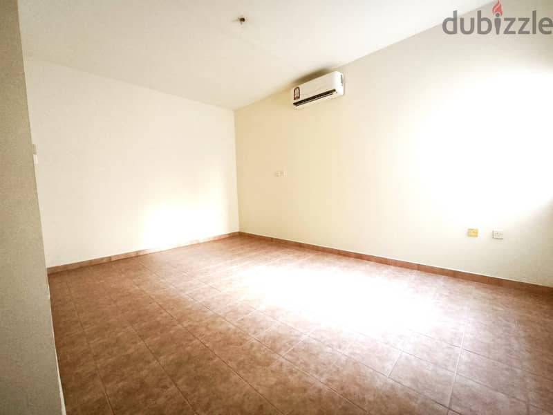 Big Size 2 BHK Old Airport Area Ready to move 5