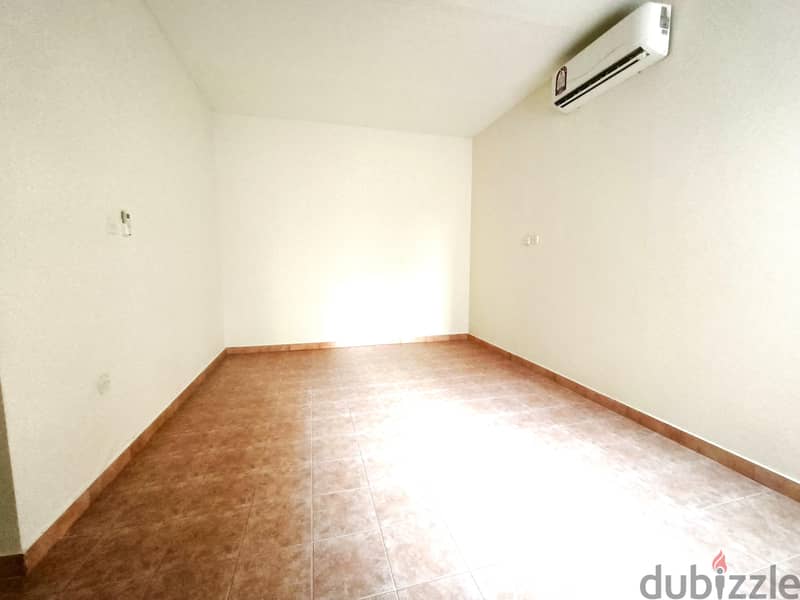 Big Size 2 BHK Old Airport Area Ready to move 6