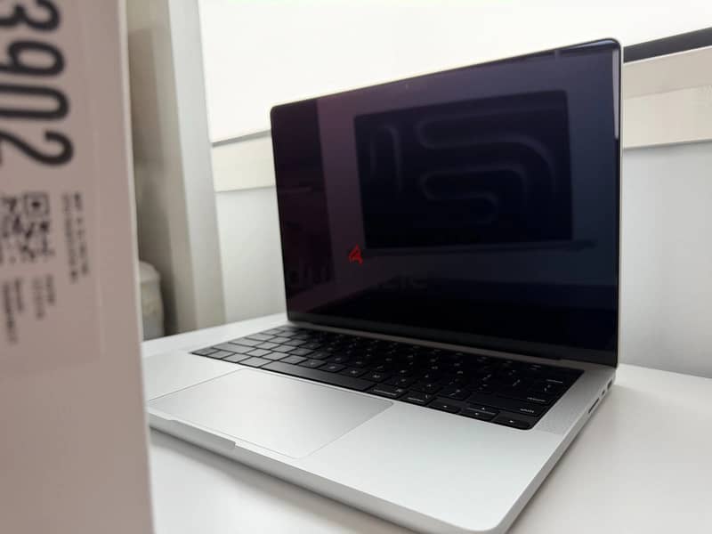 Apple MacBook Pro 14" M4 Chip 24GB RAM 1TB SSD 1