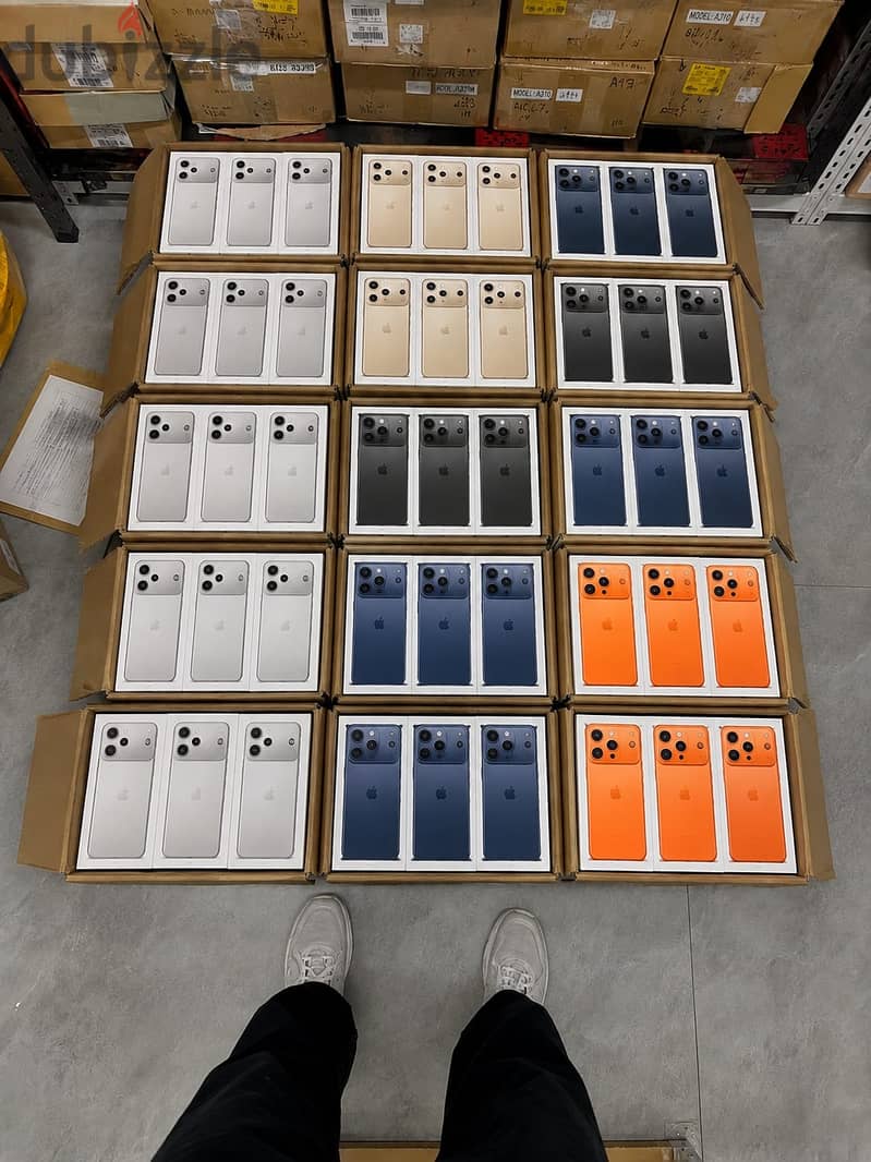Apple iPhone 17 Pro Max 512 GB: 6.9-inch Display with ProMotion, A19 P 4