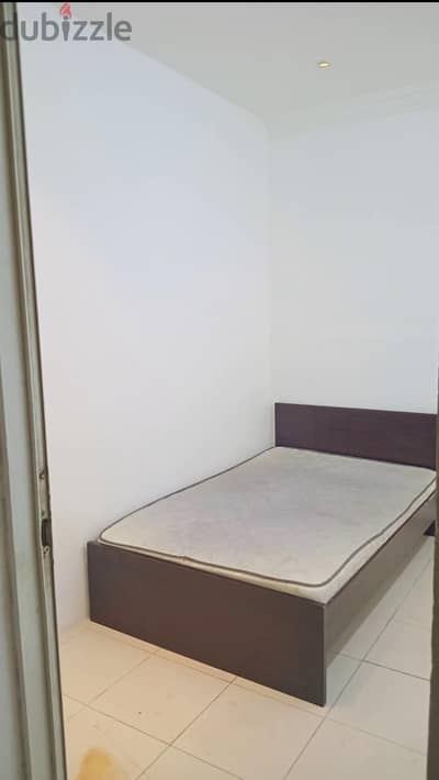 Studio Room Available In Alsaad.