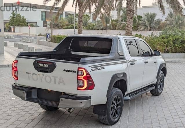 Toyota Hilux 2022 ADVENTURE 4