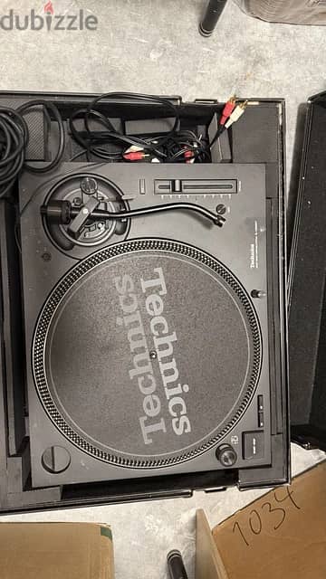 Technics SL-1200MK7 DJ Package with Pioneer DJM-800 Mixer 2
