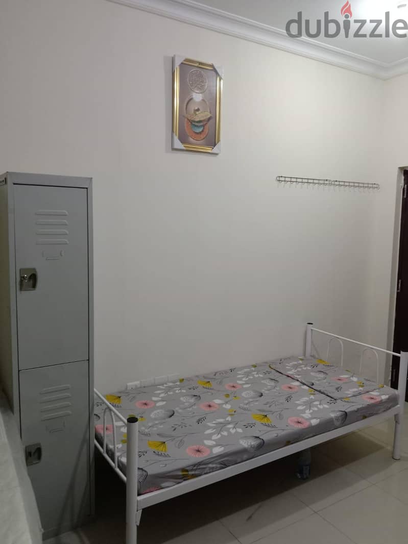 Bed Space available for Executive Bachelor near Metro Station 5