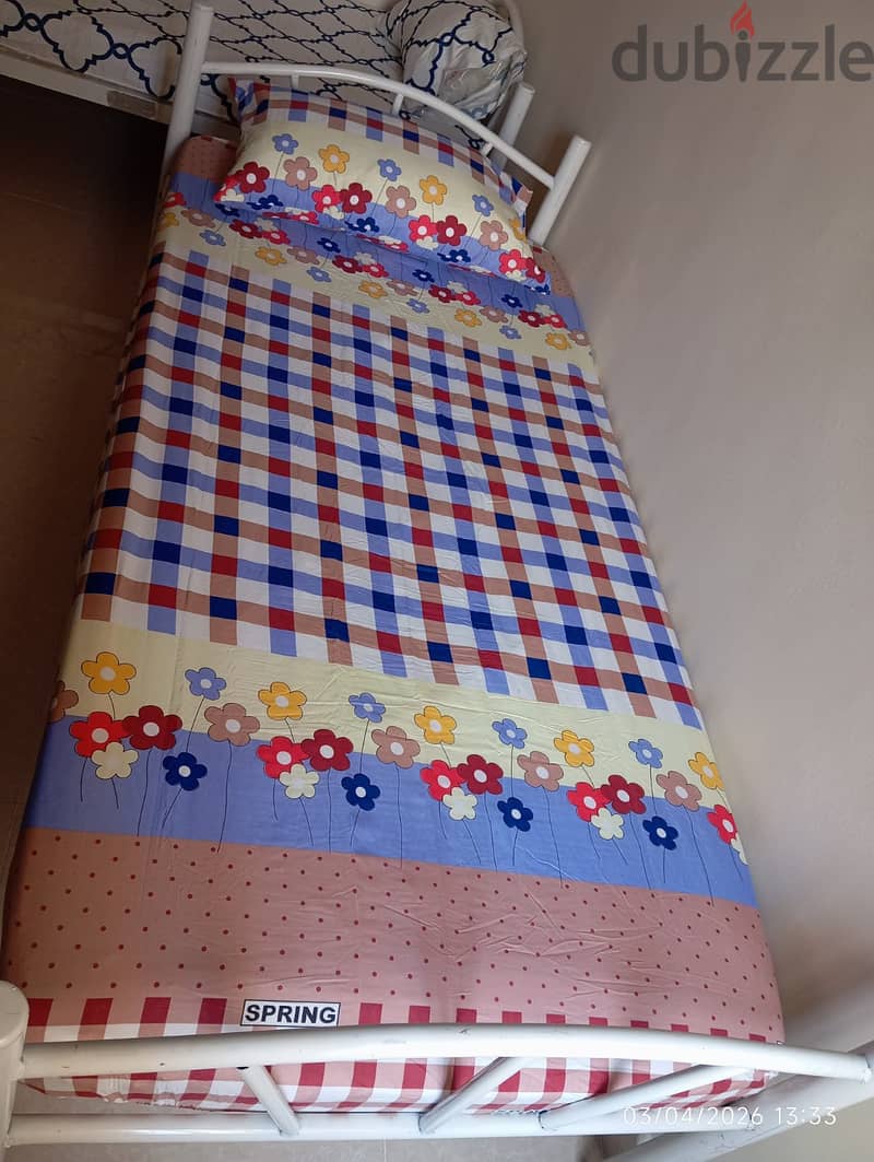 FEMALE EXECUCTIVE BED SPACE 14