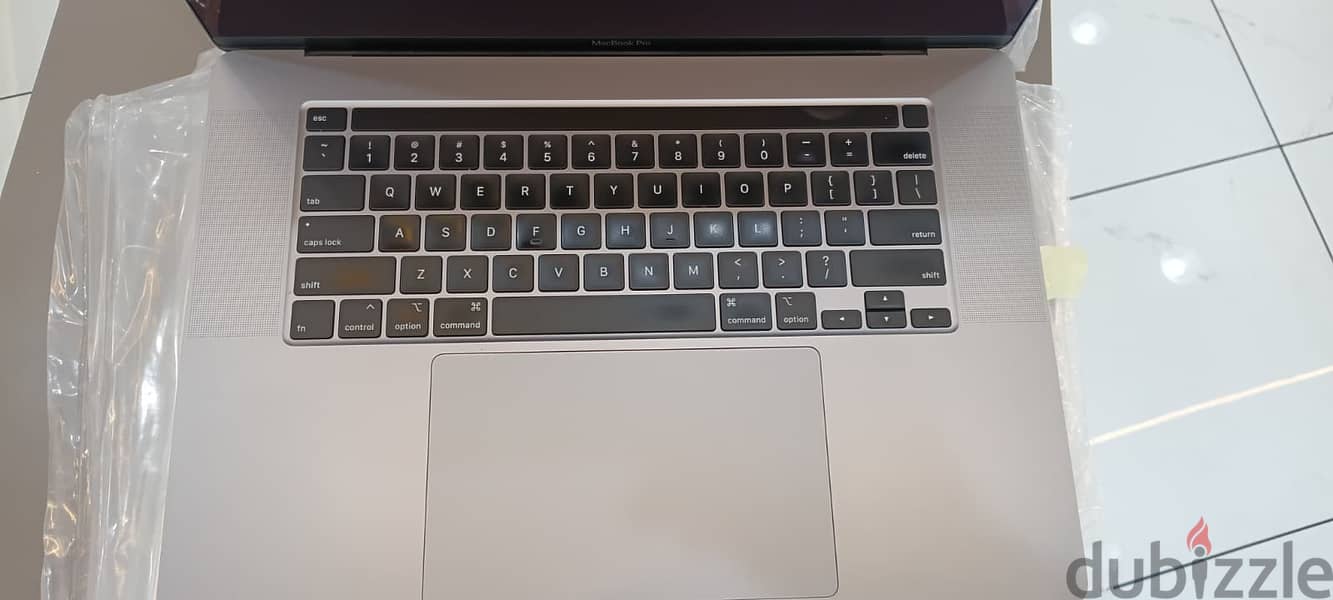 Apple MacBook Pro Core i7, 16GB RAM, 512GB SSD, 16 inch touchbar 3