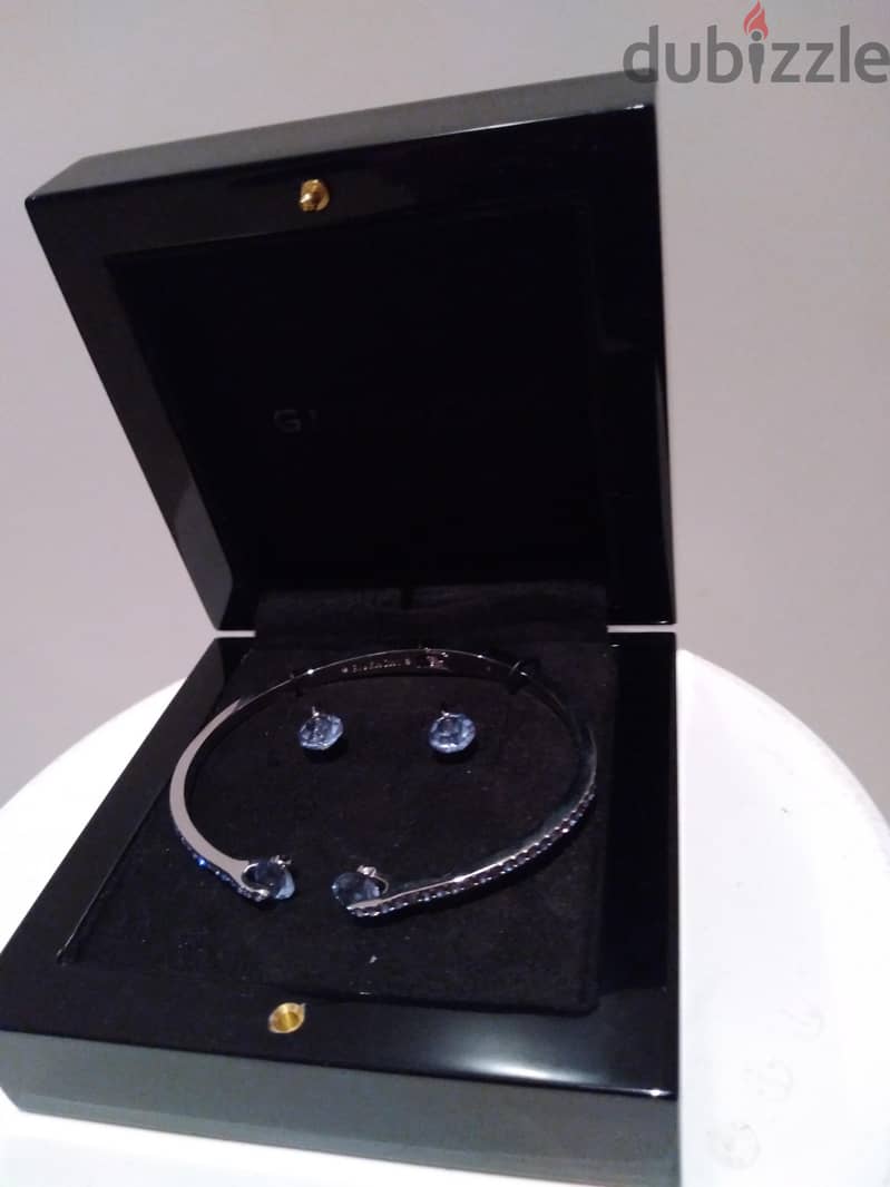 Givenchy Ladies Accessories 4