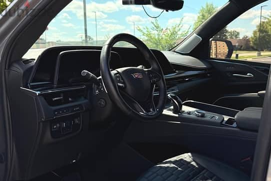 2024 Cadillac Escalade-V ESV 4x4 2
