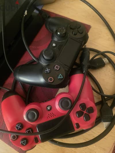 PlayStation 4, with 10 games CD