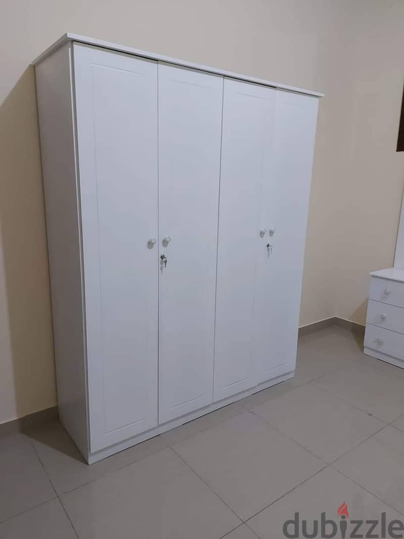 mattress and bed and cupboard selling in Qatar 2