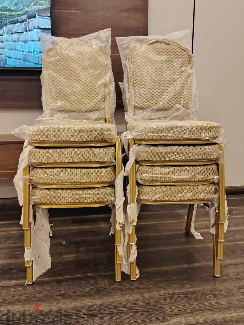 mattress and bed and cupboard selling in Qatar 8
