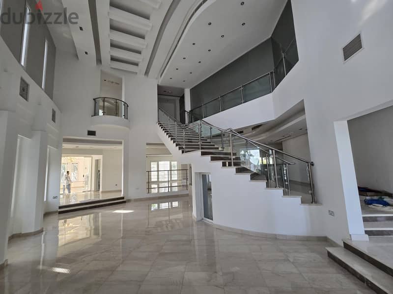Premium Commercial Building for Rent 19