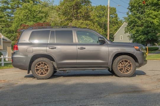 Toyota Land Cruiser 2021 3