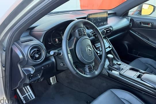 Lexus IS 350 2023 F Sport 3