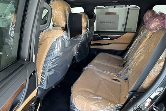 Lexus LX 600 2023 Luxury 4