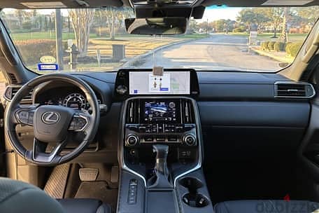 Lexus LX 600 2022 3