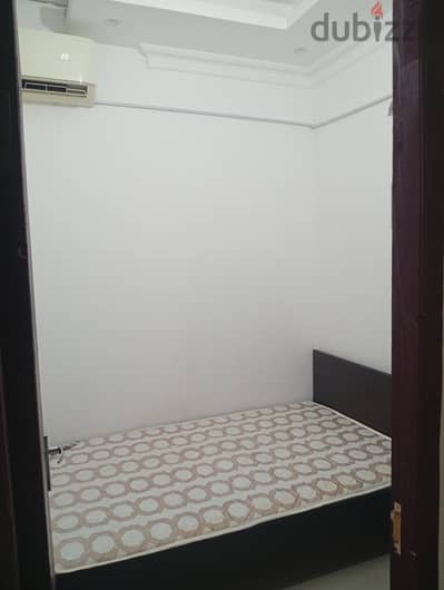partition available ready to move Al Mansoura nearby family park