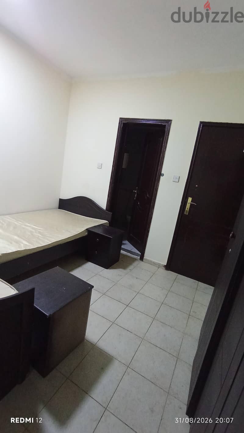 room for rent 3
