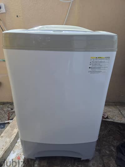 Samsung washing machine 9kg available for sell