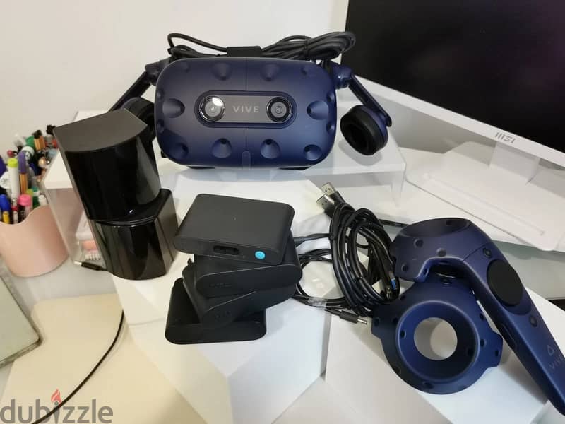 HTC VIVE Pro 2 VR  Full Kit Plus Link Box plus 2x Vive Wands (1.0) 2