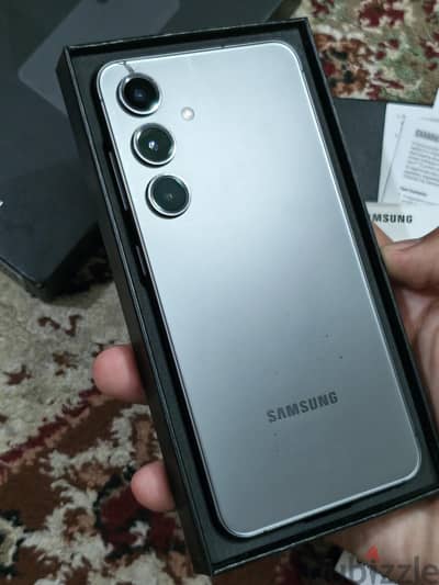 Samsung Galaxy S24 256GB with Box