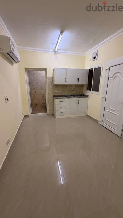 family Room for rent in Al wakhra