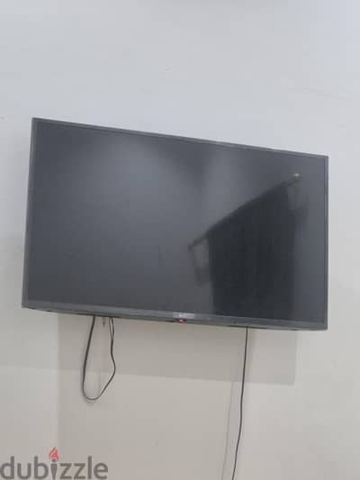 LG LCD 43 INCH