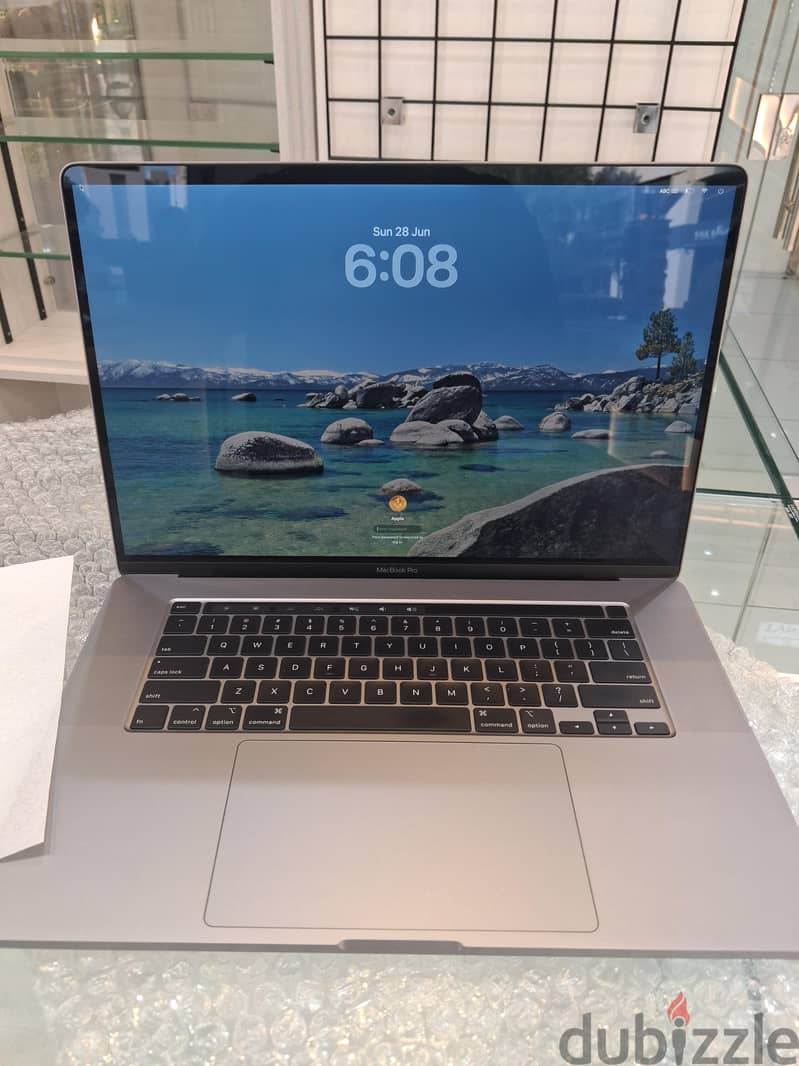 Apple macbook pro 2019 Touch bar 1