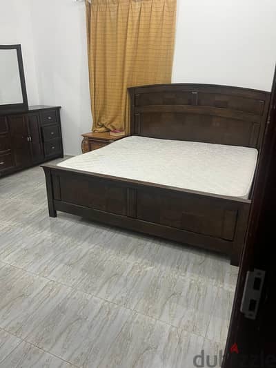 available studio Ghrafa