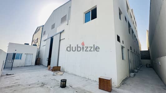 600 Garage & 12 Room For Rent