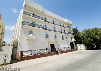Spacious 2 bed 1 bath apartments available in old airport