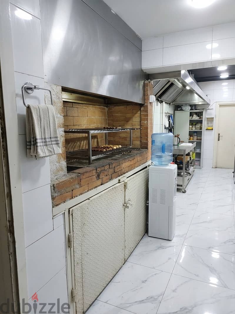 مطعم مجهز بالكامل للإيجار 3
