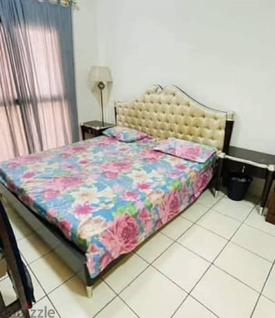 King Bed with Mattress – Excellent Condition.