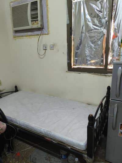Bed space available in Al sadd behind food palace