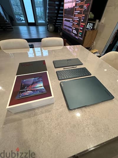 Lenovo - Yoga Book 9i 2-in-1 13.3" 2.8K - Intel Core i7-16GB - 1TB SSD