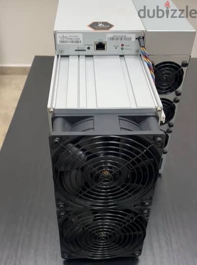 BITMAIN Antminer Z15 Pro 860k/sol 2780W Miner