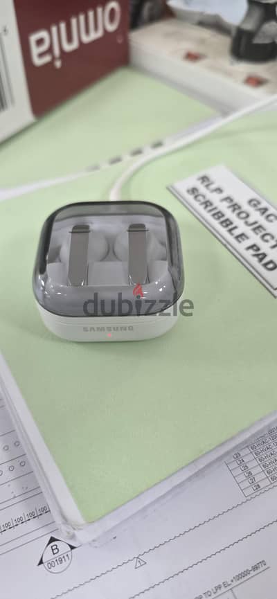 SAMSUNG EARBUDS 4 PRO